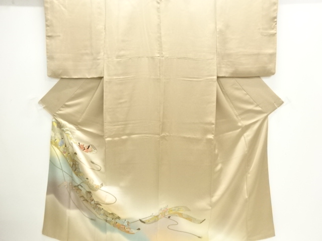 Goshoguruma with embroidery of twelve-layered kimono pattern; one crest colored